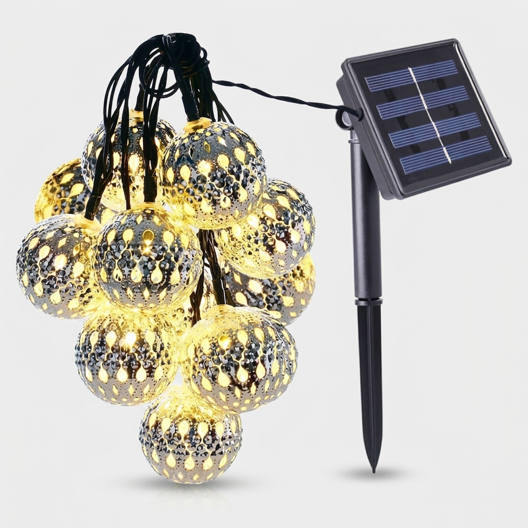 Guirlandes lumineuses à motifs pour terrasses accueillantes