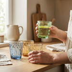 Vasos transparentes cristalinos para sorbos sin preocupaciones