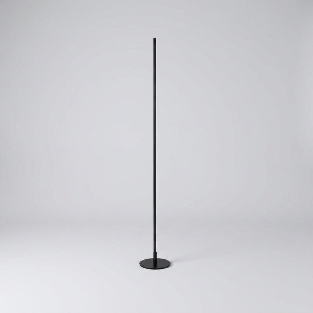 Verstellbare LED-Stehlampe für gemütliche Beleuchtung
