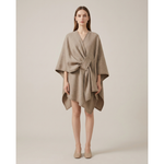 Omkeerbare poncho-wrap voor moeiteloos laagjes dragen  