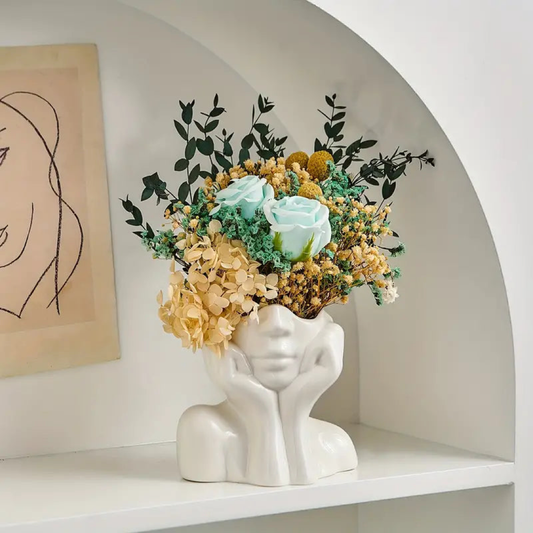 Vază ceramică sculpturală pentru expuneri stabile