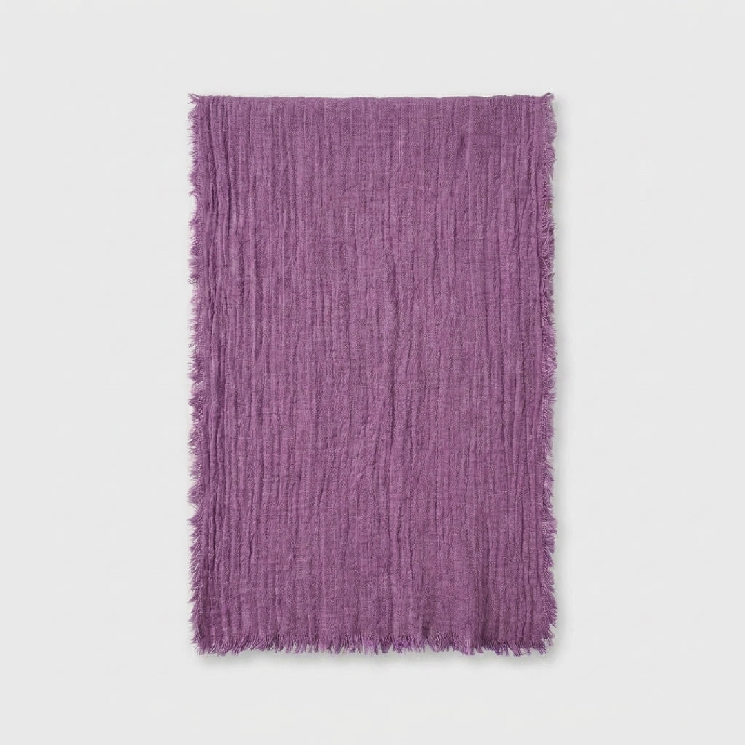 PETALYN – Soft romantic texture for beautifully styled tables