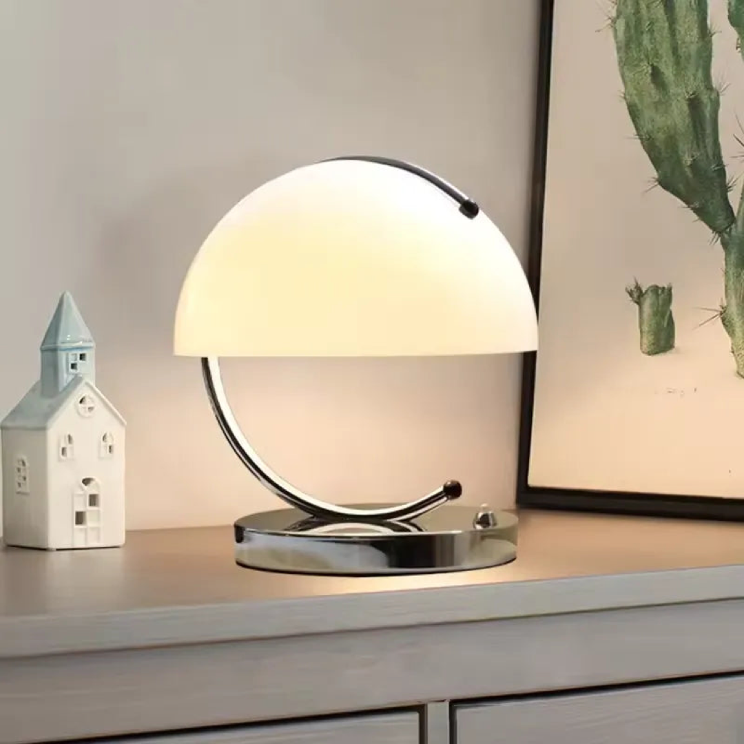 Noordse glazen tafellamp voor gezellige verlichting