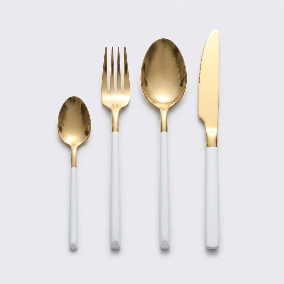 Geformtes Besteckset für einladendes Essen