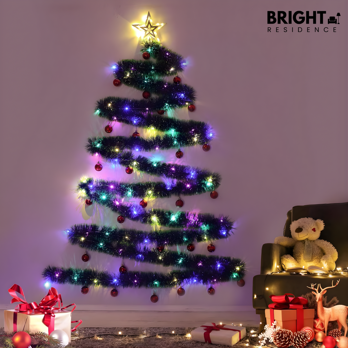 Kerstboom voor aan de muur voor feestelijke kleine ruimtes