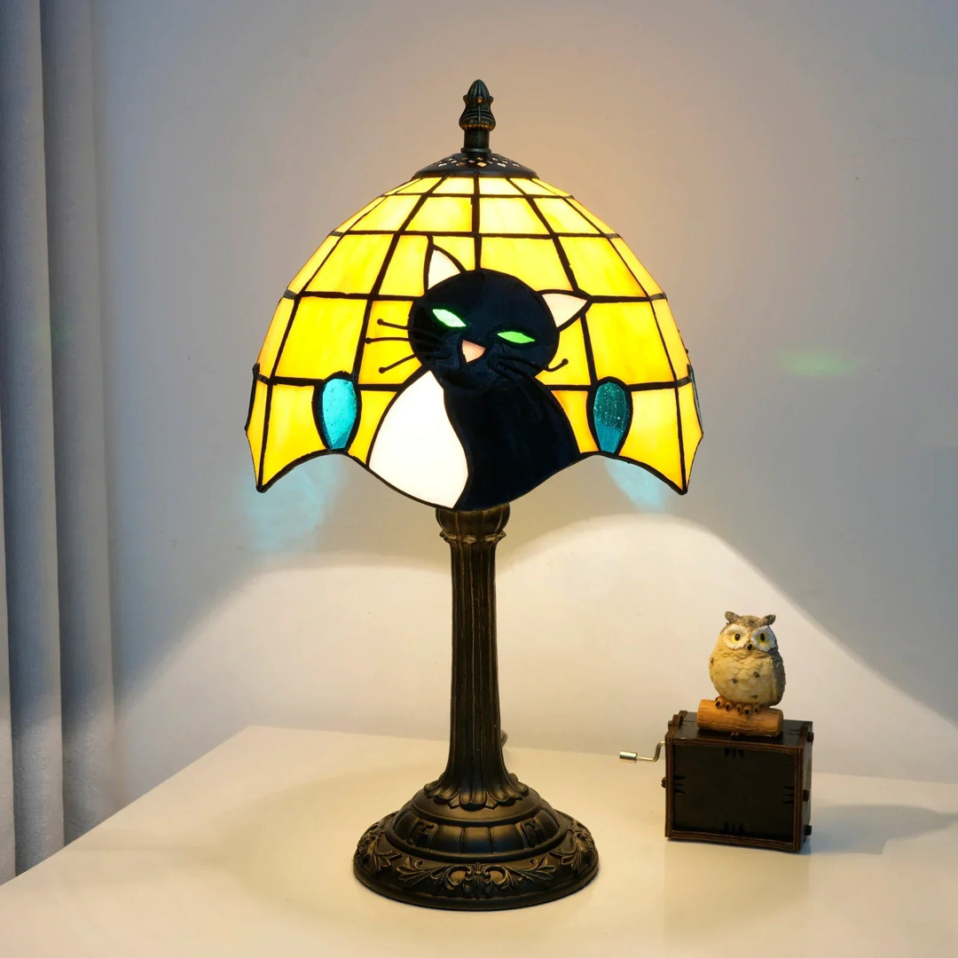 Buntglas-Katzenlampe für gemütliche Abende
