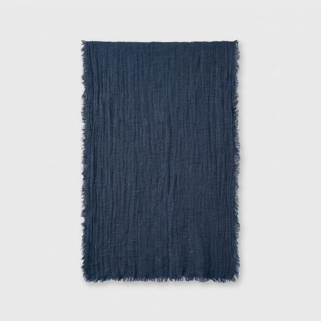 PETALYN – Soft romantic texture for beautifully styled tables