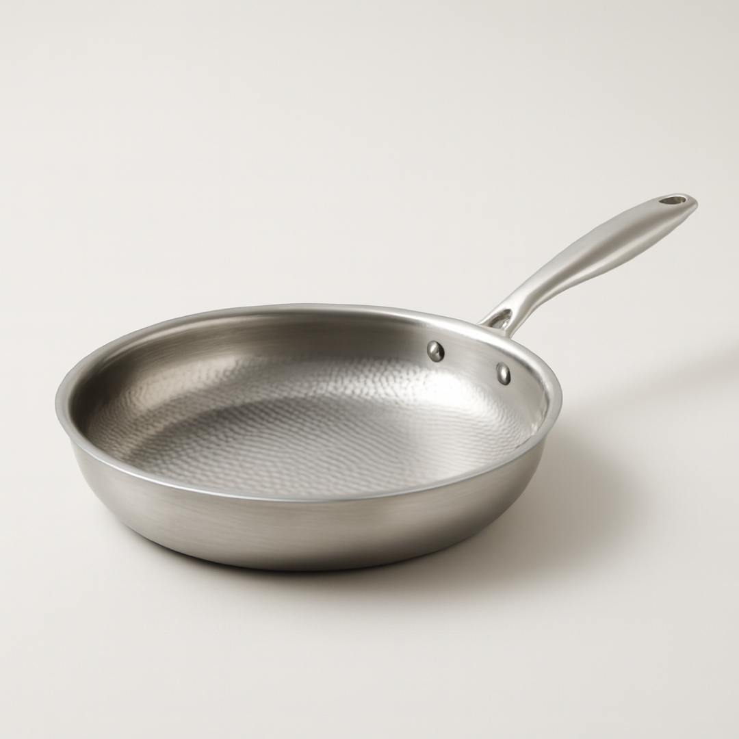 Hammered Skillet for Convenient Home Cooking