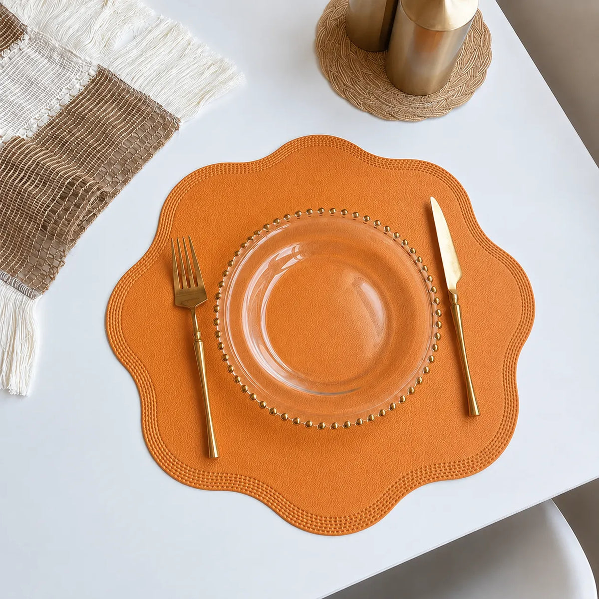 Blumige Tischsets, die sich einfach abwischen lassen