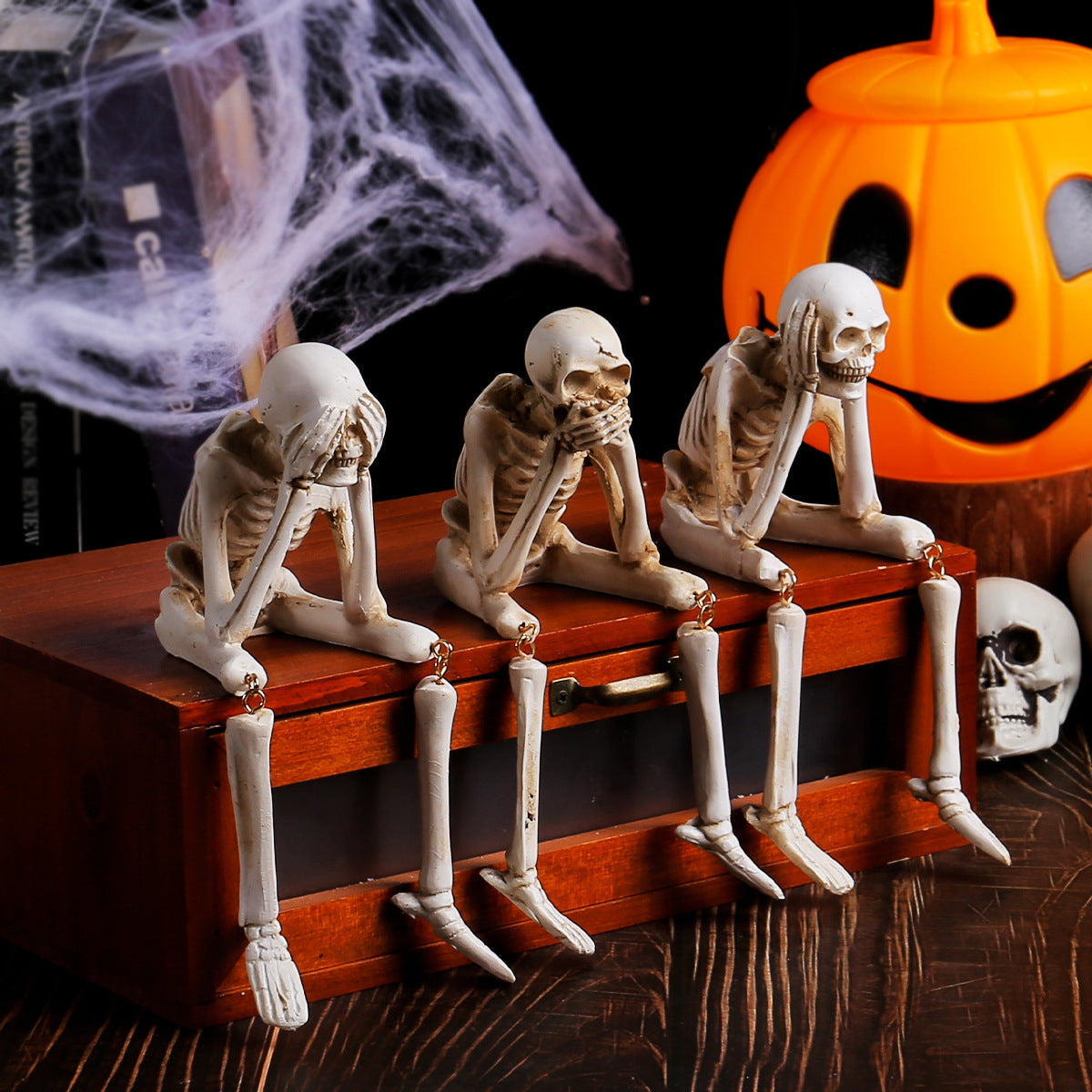 Griezelige skeletornamentenset voor eenvoudige Halloweendecoratie