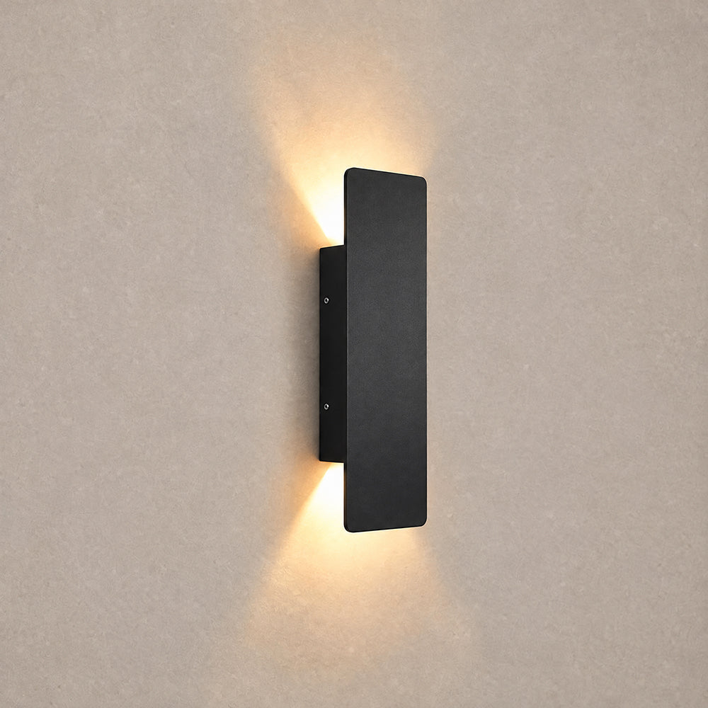 GLOWNARIA – Contemporary LED Wall Lamp for Refined Living Spaces