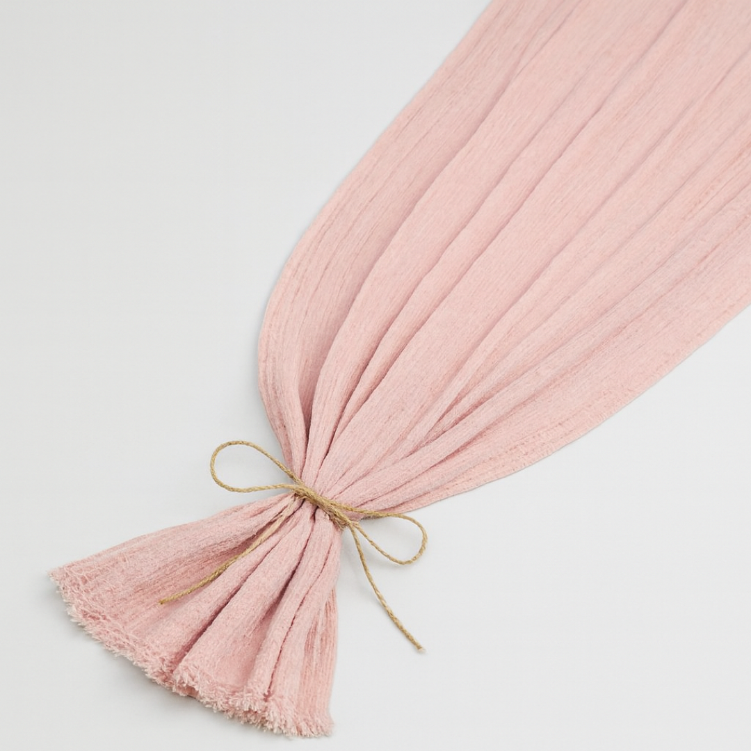 PETALYN – Soft romantic texture for beautifully styled tables