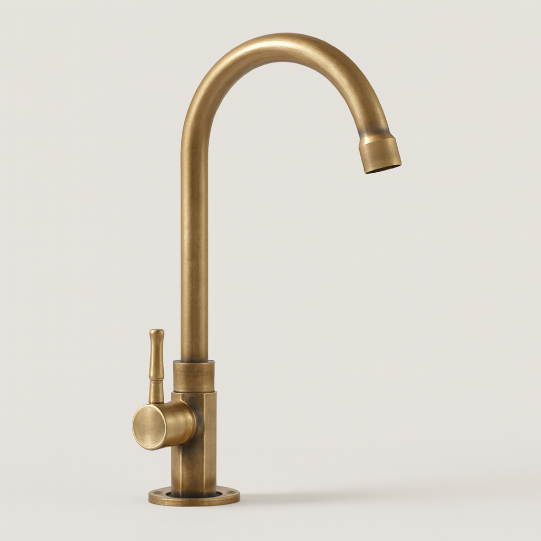 SWANFLOW – Antikmessing-Wasserhahn mit Schwanenhals für einen zeitlosen Spülenstil