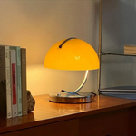 Noordse glazen tafellamp voor gezellige verlichting