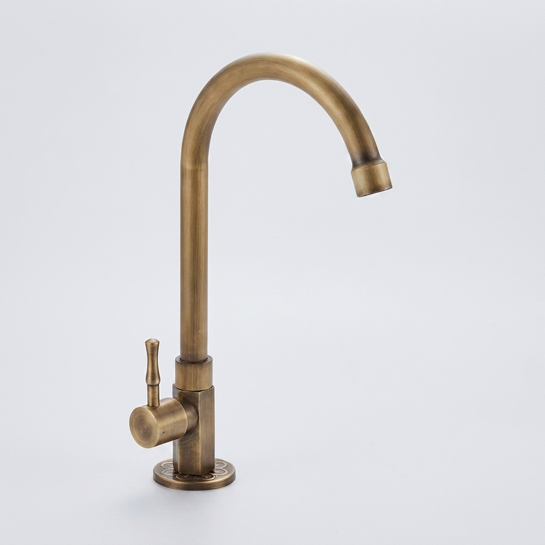 SWANFLOW – Antikmessing-Wasserhahn mit Schwanenhals für einen zeitlosen Spülenstil