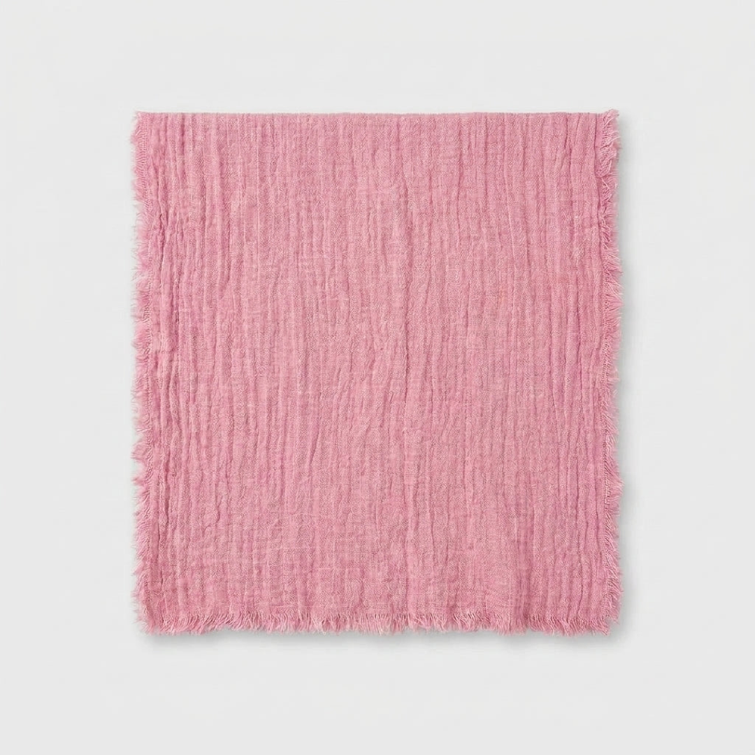 PETALYN – Soft romantic texture for beautifully styled tables