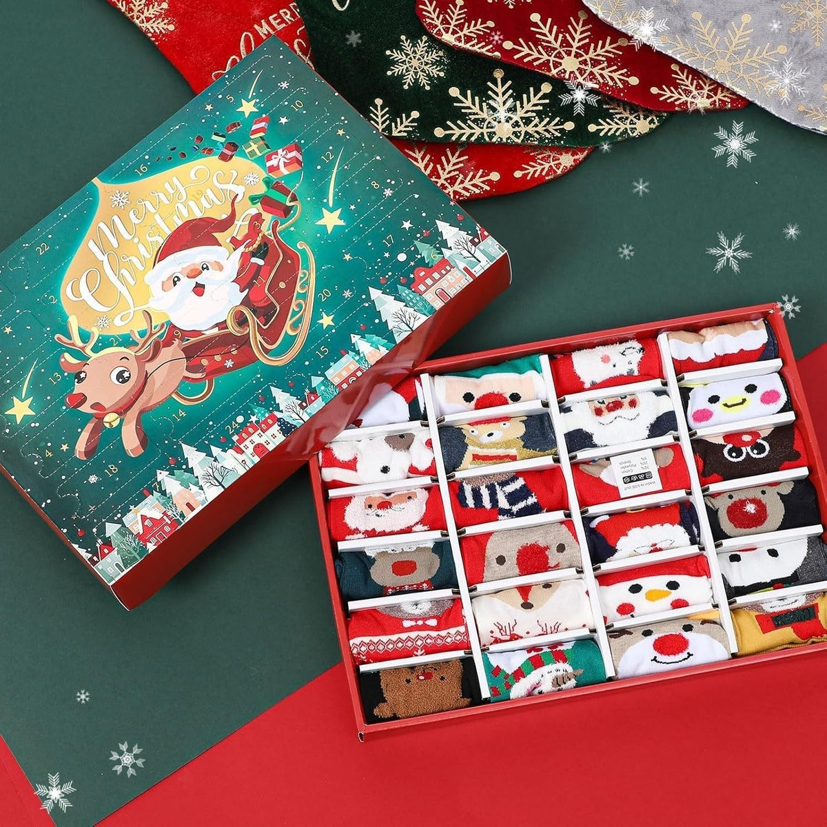 Adventskalender mit Weihnachtsstrümpfen für festliche Tage