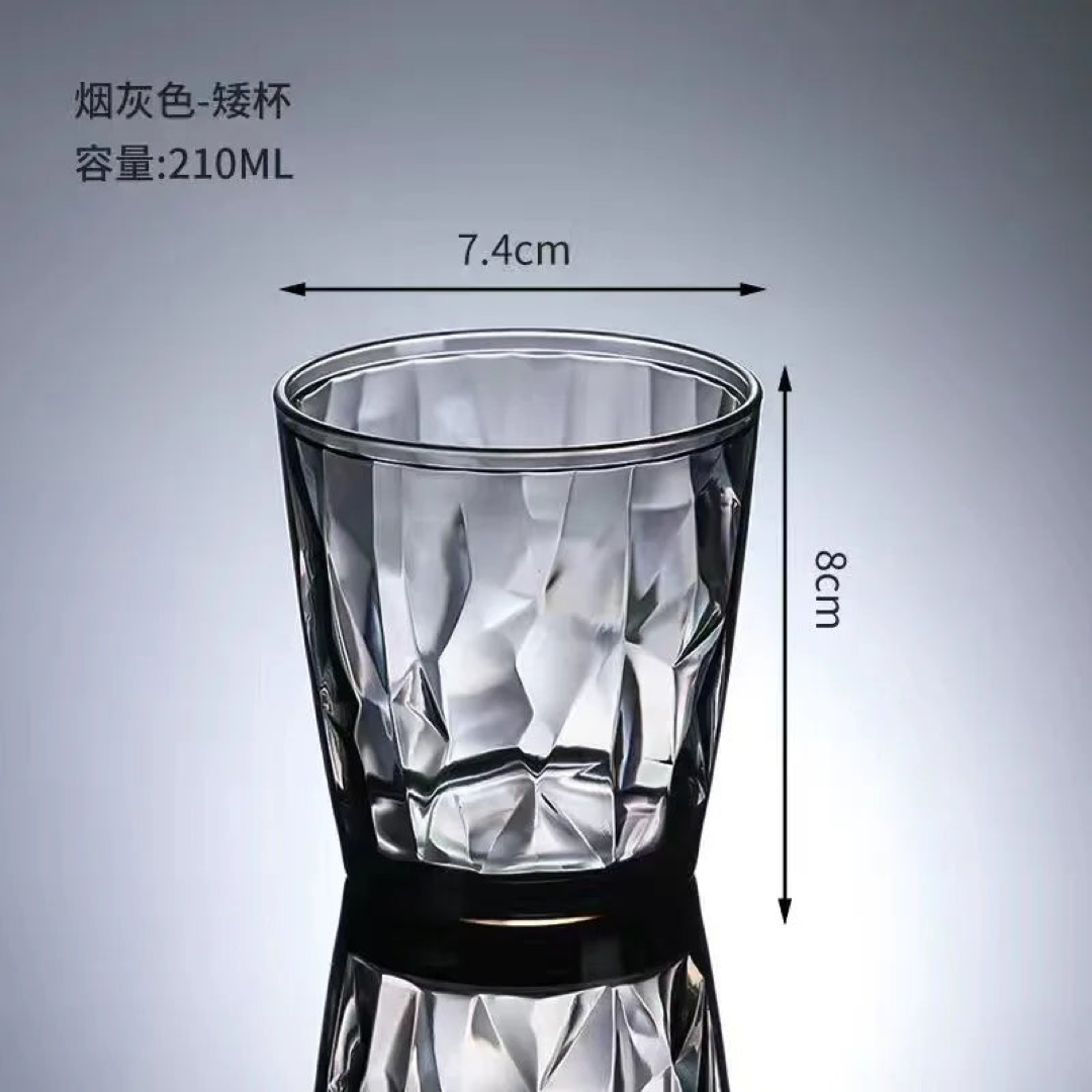 Vasos transparentes cristalinos para sorbos sin preocupaciones