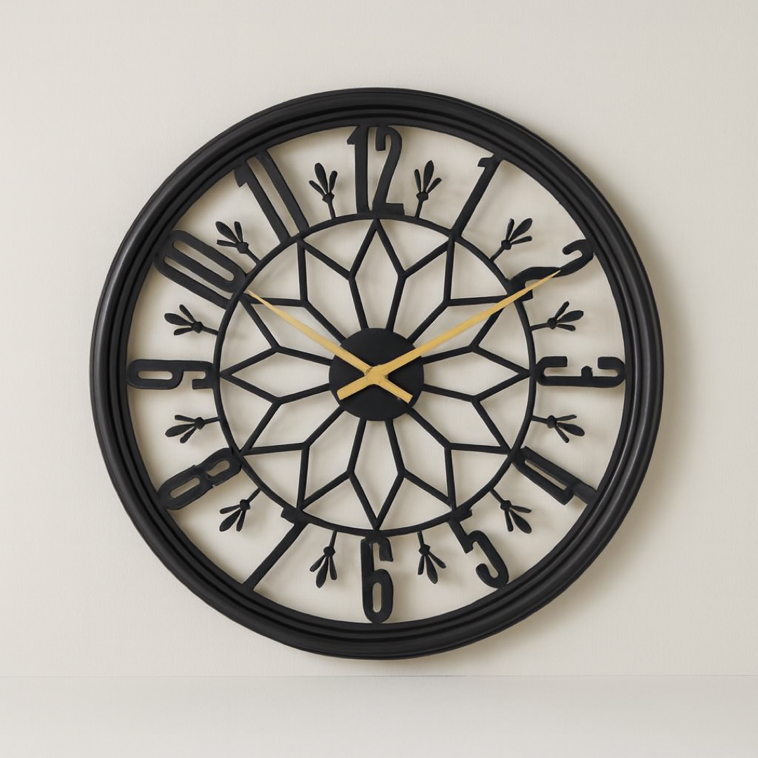 Horloge murale vintage en métal – un temps paisible