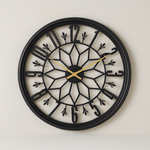 Horloge murale vintage en métal – un temps paisible
