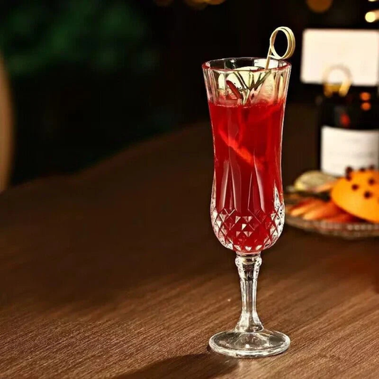 Gravírovaný křišťálový pohár pro elegantní popíjení