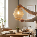 Gestufte Glas-Pendelleuchte — warmes Umgebungslicht
