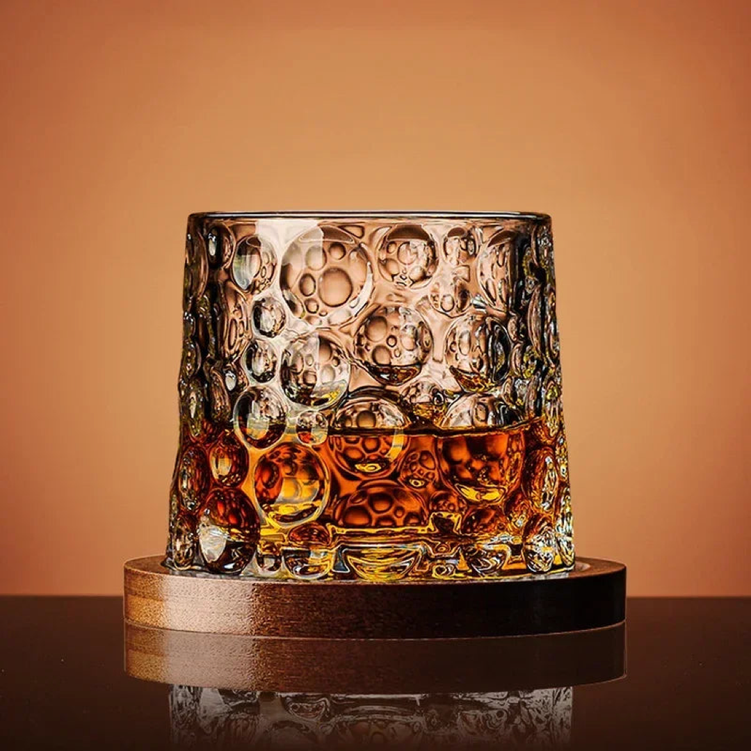 Verre à whisky en cristal avec sous-verre en bois