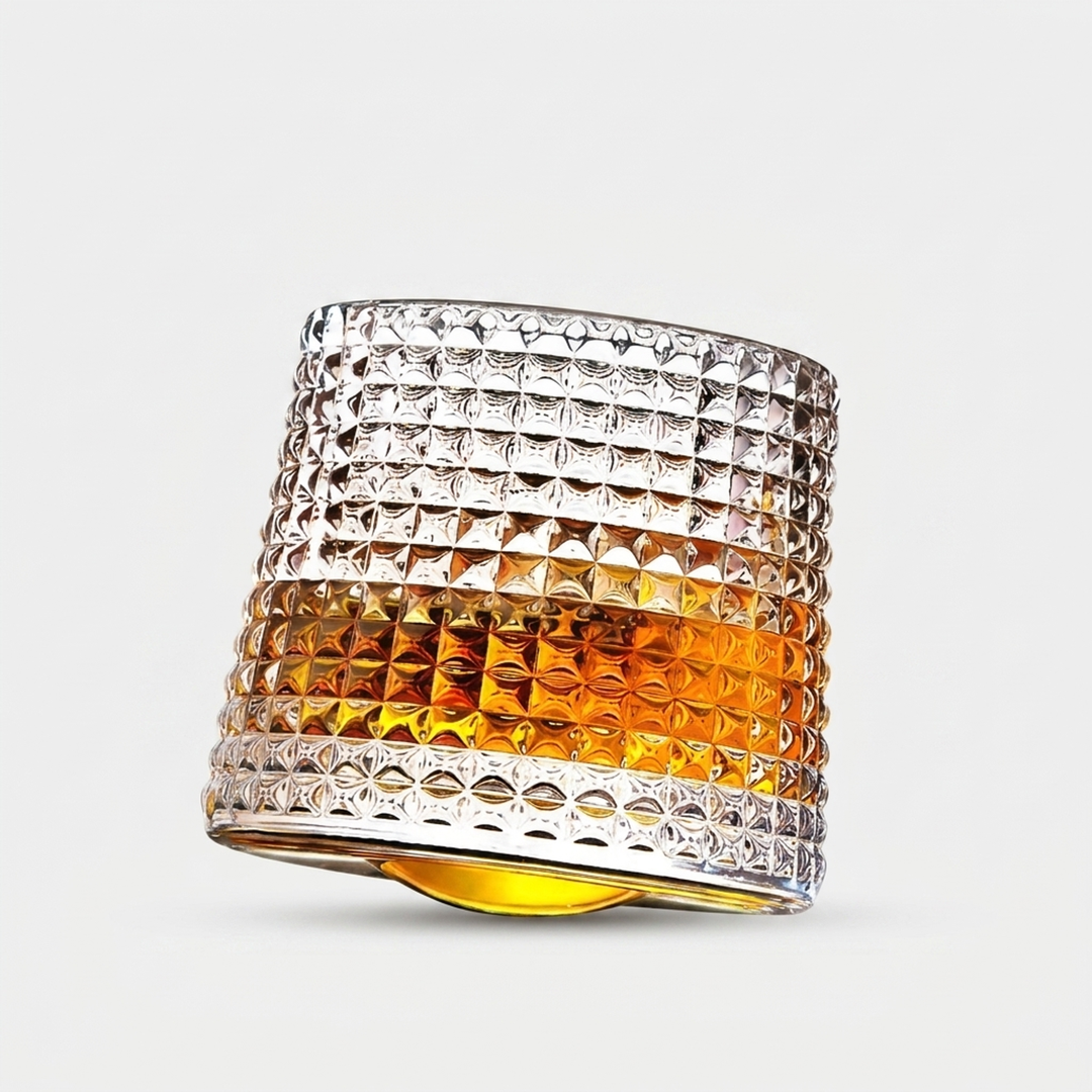 Draaiende whiskyglaasjes voor boeiende inschenkingen