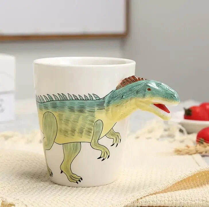 Taza de dinosaurio pintada a mano para pausas de café divertidas